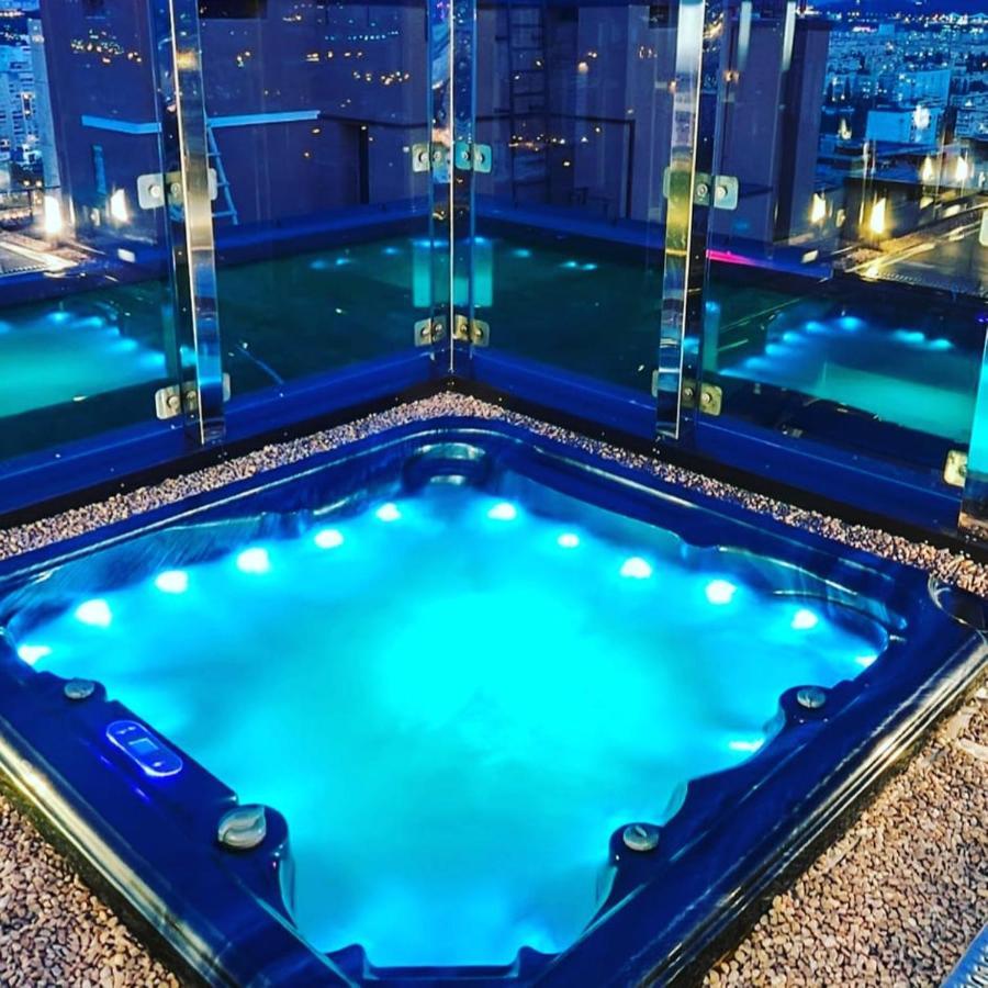 1 Room 60M2 Center Of Obolon Near River Side. With Terrace. 22 Floor Kiev Esterno foto