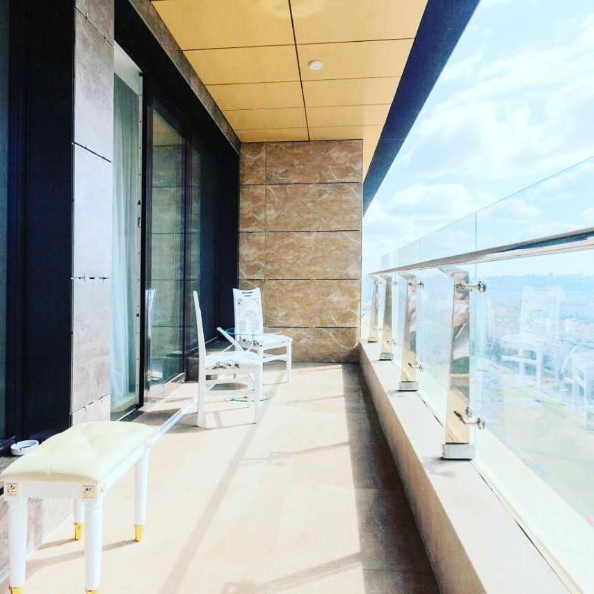 1 Room 60M2 Center Of Obolon Near River Side. With Terrace. 22 Floor Kiev Esterno foto